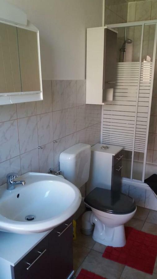 Bi Klatt Tu Hus Apartment *